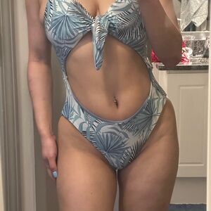 Reversible one piece bathing suit